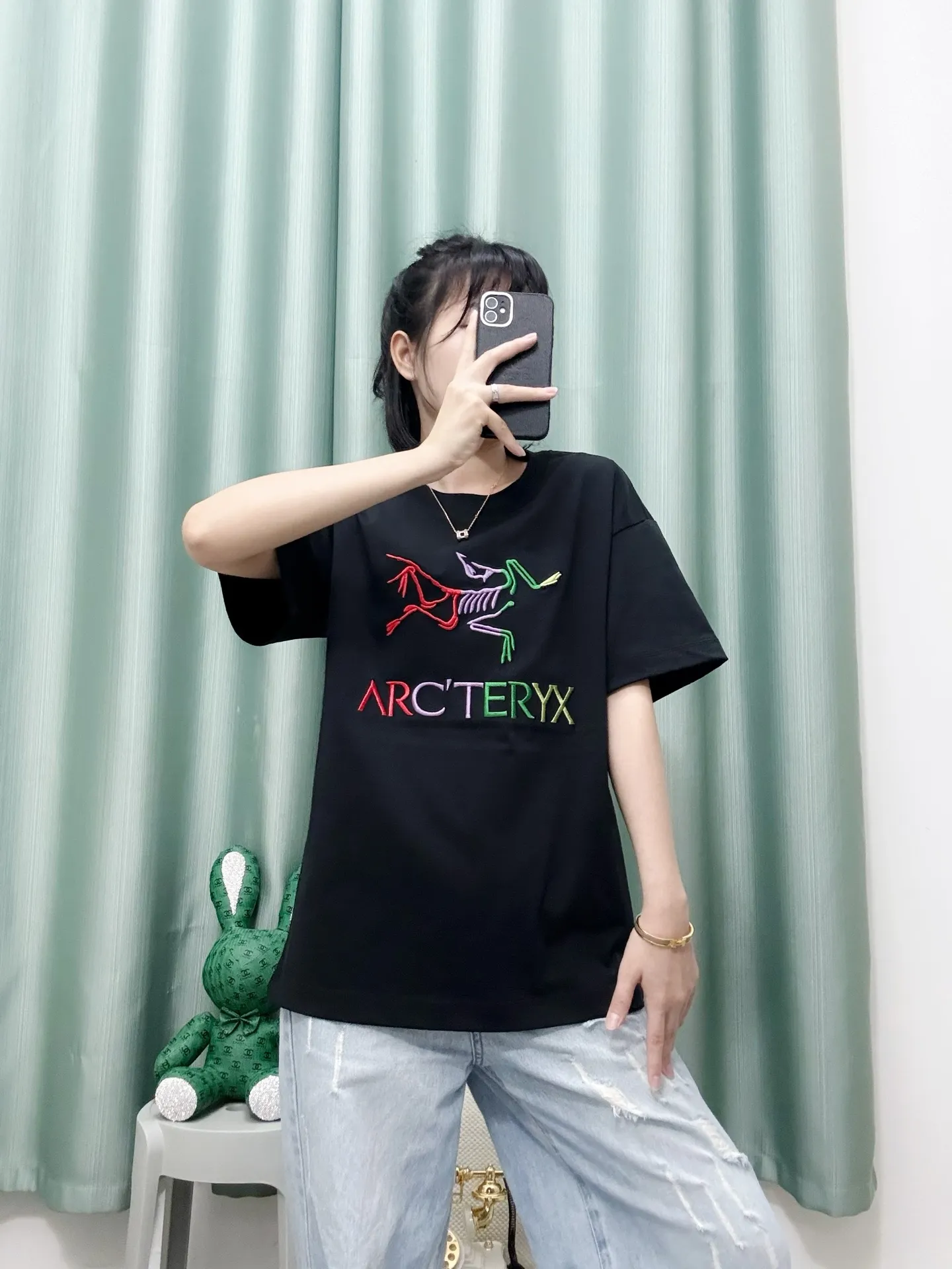 Black ， Same Style
